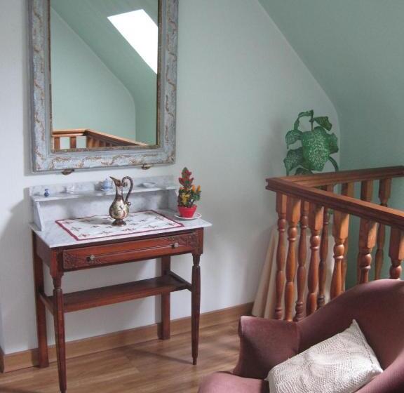 민박 Chambres D'hôtes La Pinderie