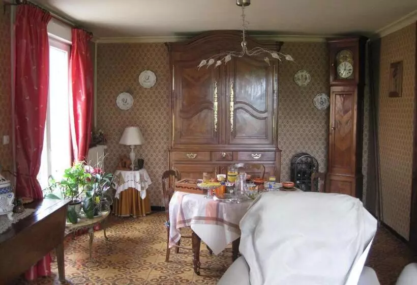 ベッドアンドブレックファースト Chambres D'hôtes La Pinderie