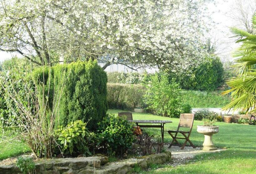 민박 Chambres D'hôtes La Pinderie