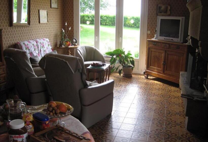 민박 Chambres D'hôtes La Pinderie