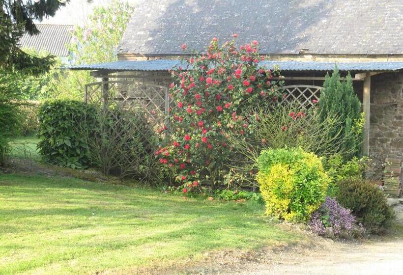 민박 Chambres D'hôtes La Pinderie