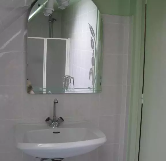 ベッドアンドブレックファースト Chambres D'hôtes La Pinderie