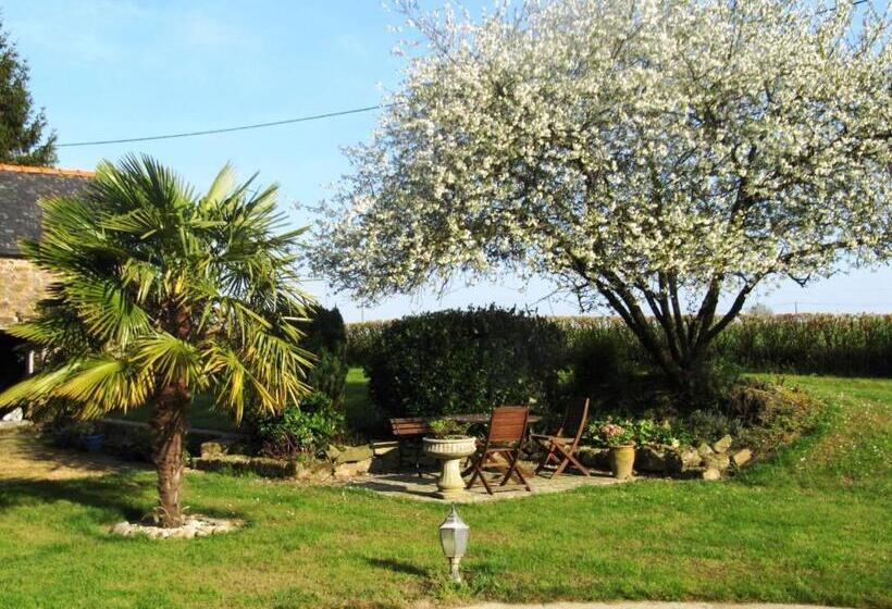 민박 Chambres D'hôtes La Pinderie