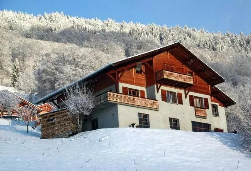 Aamiaismajoitus (B&B) Chambres D'hôtes Les Terrasses De Varme