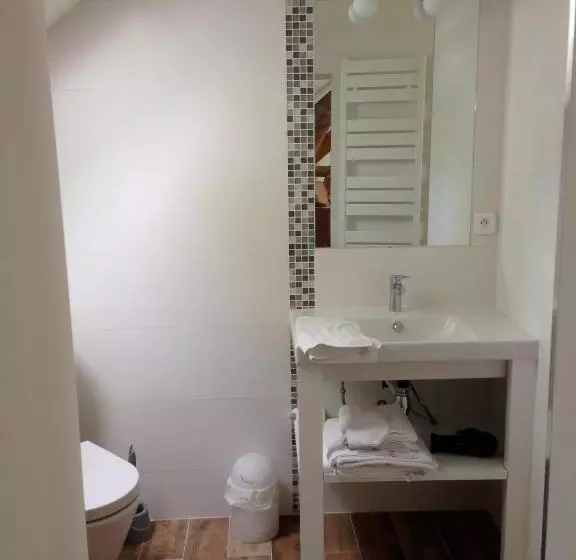 ベッドアンドブレックファースト Demeure Les Aiglons, Chambres D Hôtes & Spa