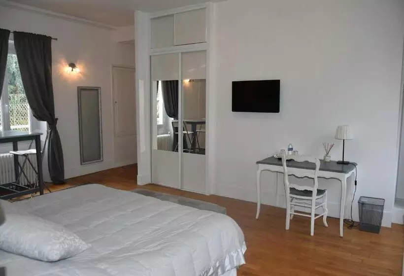 ベッドアンドブレックファースト Demeure Les Aiglons, Chambres D Hôtes & Spa