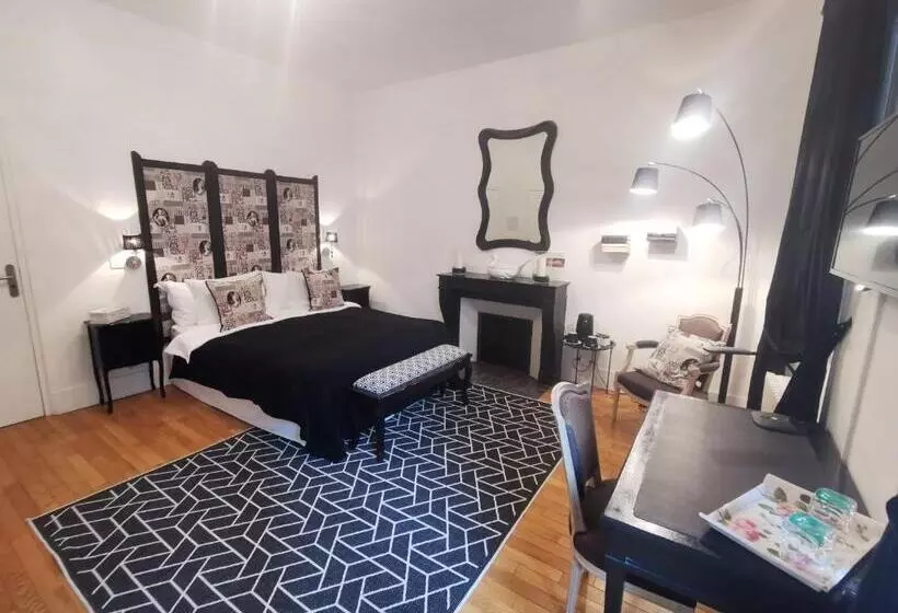 ベッドアンドブレックファースト Demeure Les Aiglons, Chambres D Hôtes & Spa