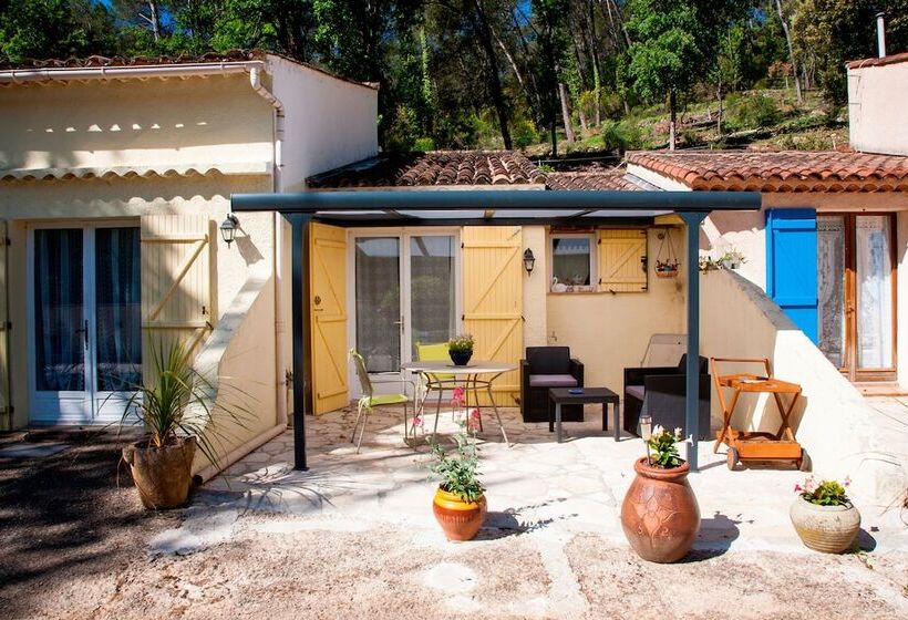 ベッドアンドブレックファースト Domaine De La Provenç âne Le Pigeonnier