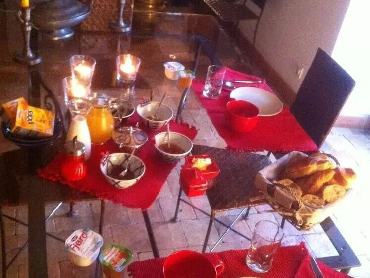 تختخواب و صبحانه La Barillerie