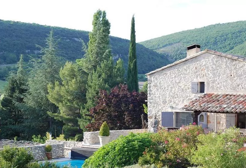 Aamiaismajoitus (B&B) Le Clos Des Amandiers