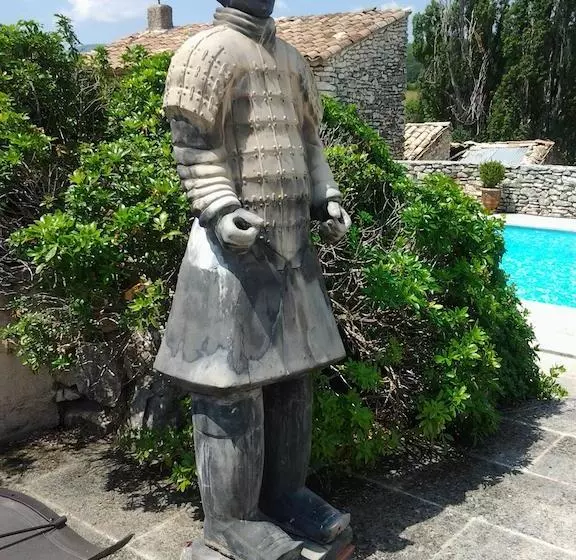 Aamiaismajoitus (B&B) Le Clos Des Amandiers