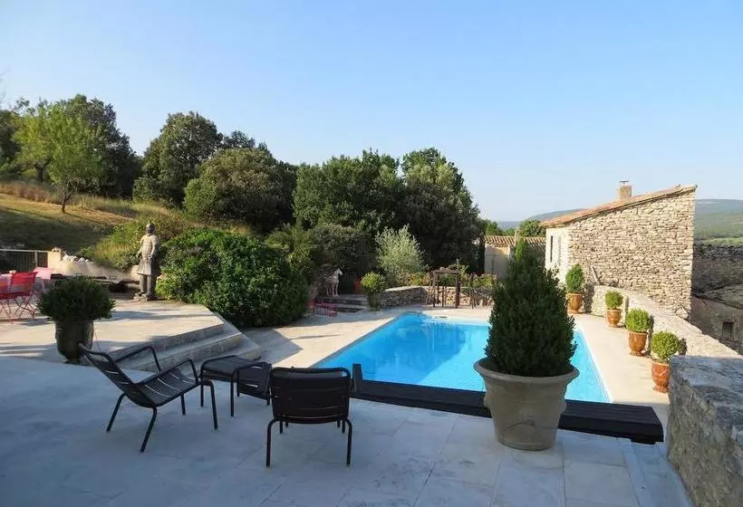 Aamiaismajoitus (B&B) Le Clos Des Amandiers