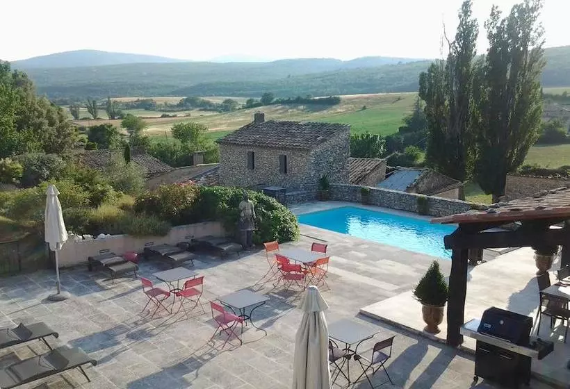 Aamiaismajoitus (B&B) Le Clos Des Amandiers