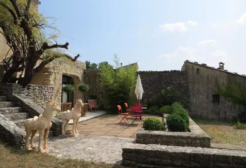 Aamiaismajoitus (B&B) Le Clos Des Amandiers
