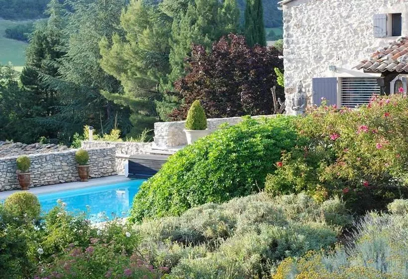 Aamiaismajoitus (B&B) Le Clos Des Amandiers