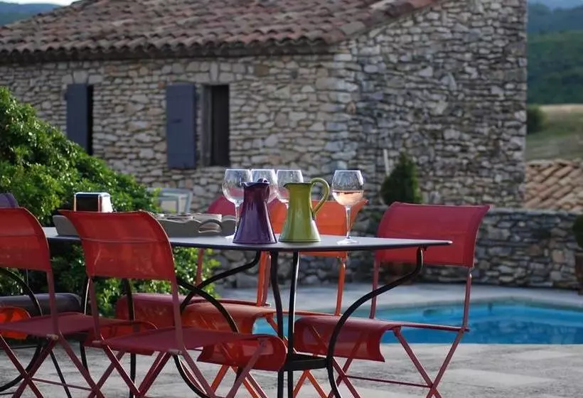 Aamiaismajoitus (B&B) Le Clos Des Amandiers