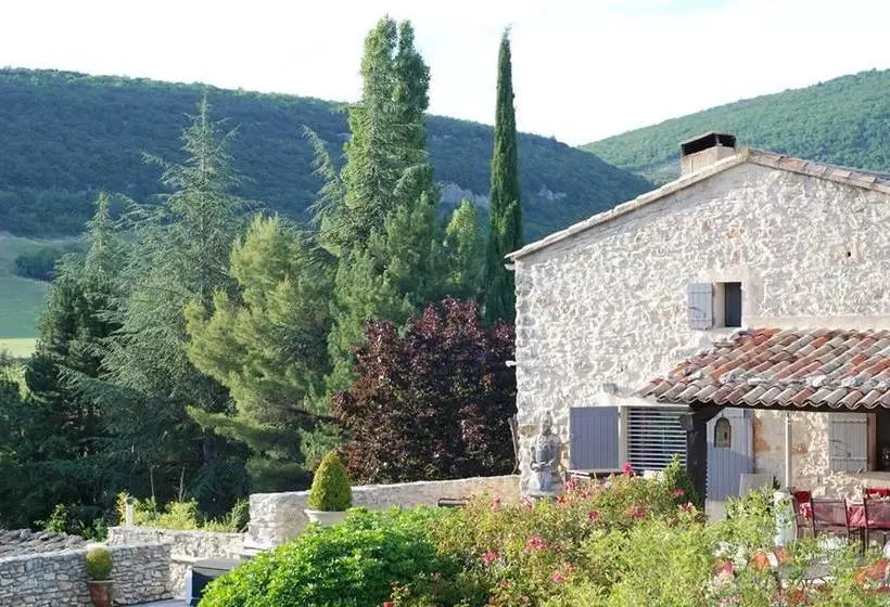 Aamiaismajoitus (B&B) Le Clos Des Amandiers