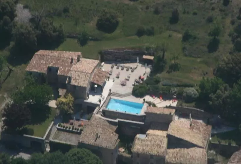 Aamiaismajoitus (B&B) Le Clos Des Amandiers