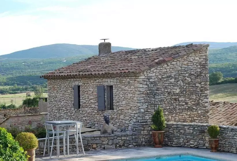 Aamiaismajoitus (B&B) Le Clos Des Amandiers