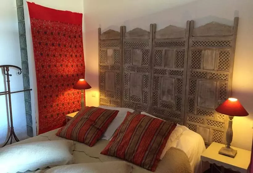 Aamiaismajoitus (B&B) Le Clos Des Amandiers