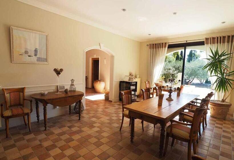 Bed and Breakfast Le Clos Des Cyprès Maison D Hôtes De Charme & Diner Gourmet