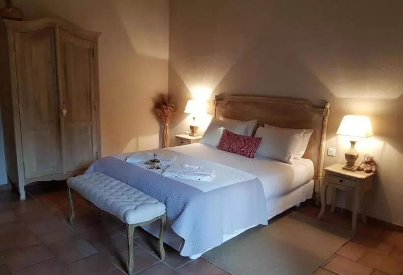 Aamiaismajoitus (B&B) Le Clos Des Cyprès Maison D Hôtes De Charme & Diner Gourmet