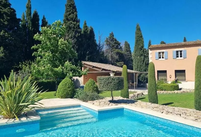 Aamiaismajoitus (B&B) Le Clos Des Cyprès Maison D Hôtes De Charme & Diner Gourmet