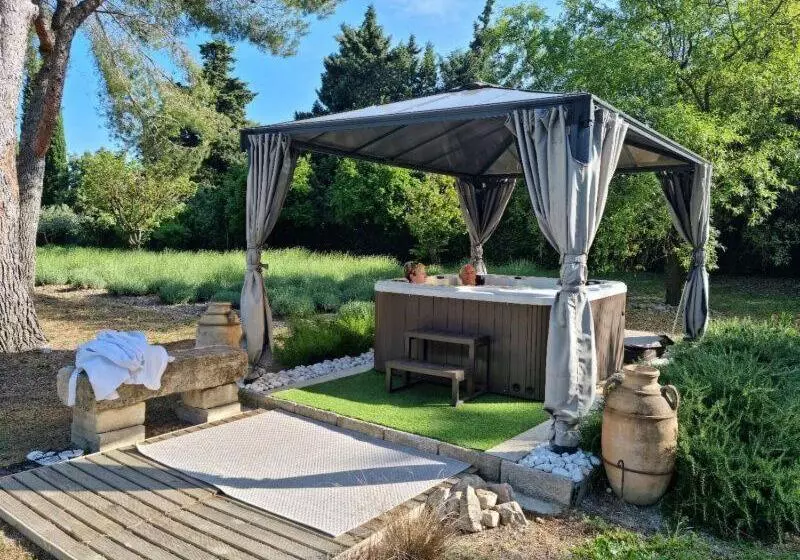 Aamiaismajoitus (B&B) Le Clos Des Cyprès Maison D Hôtes De Charme & Diner Gourmet