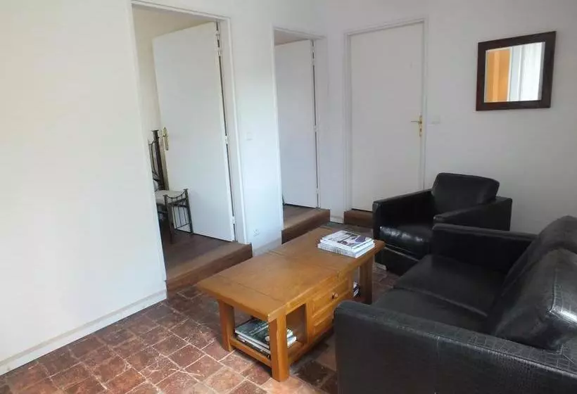 Aamiaismajoitus (B&B) Le Trianon De Salies