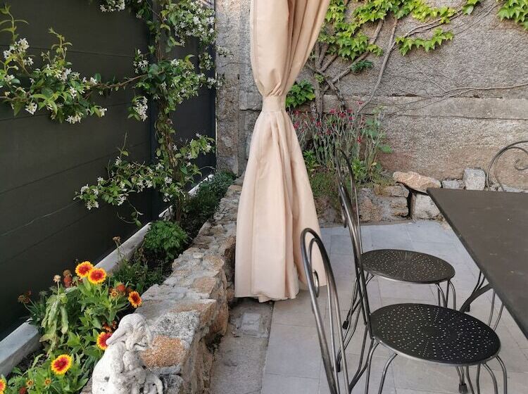 住宿加早餐 Logis Des Douves