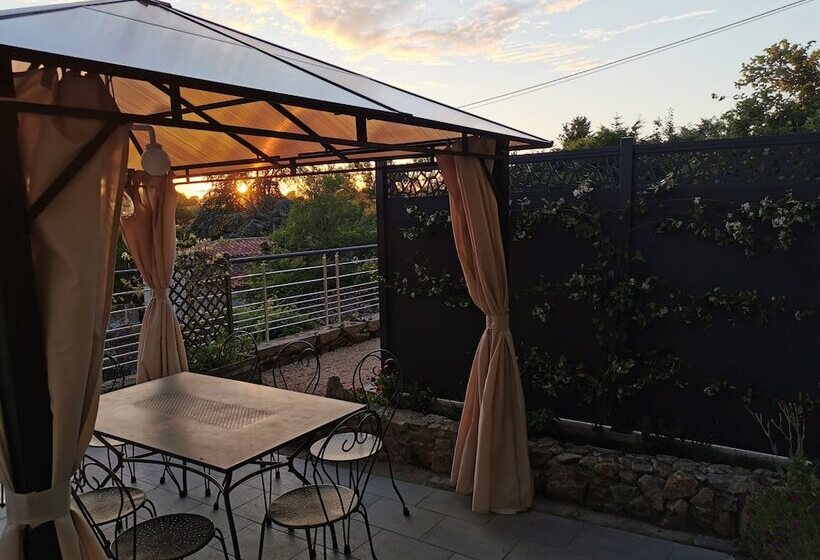 住宿加早餐 Logis Des Douves