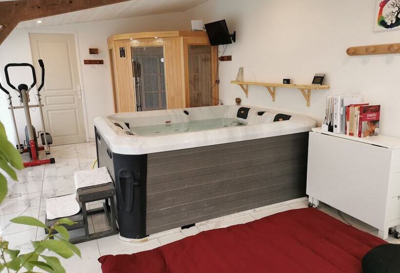 住宿加早餐 Logis Des Douves