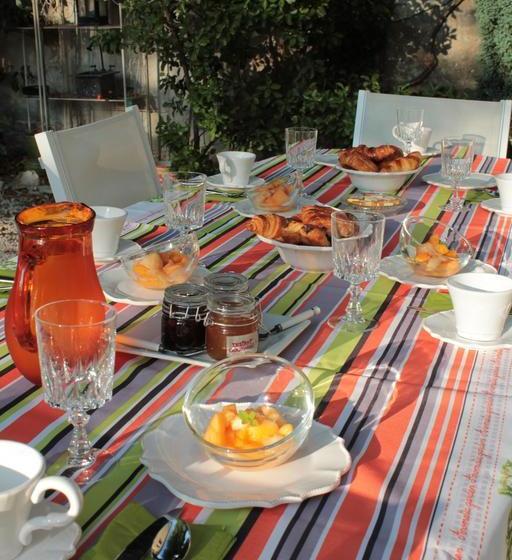 住宿加早餐  Mas De La Douceur