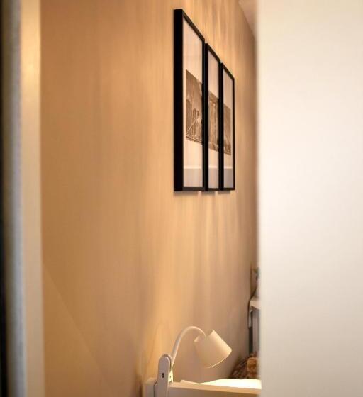 ベッドアンドブレックファースト New West Room