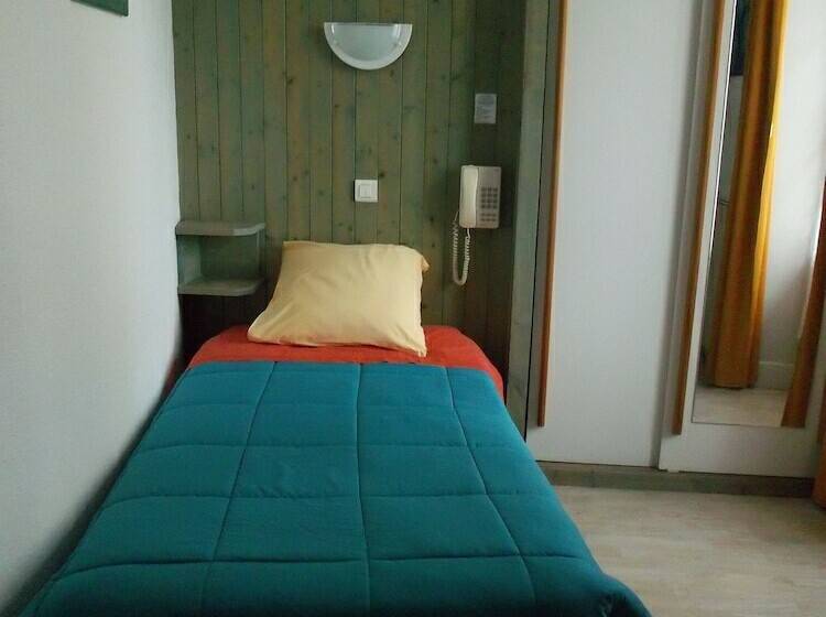 فندق De La Grotte