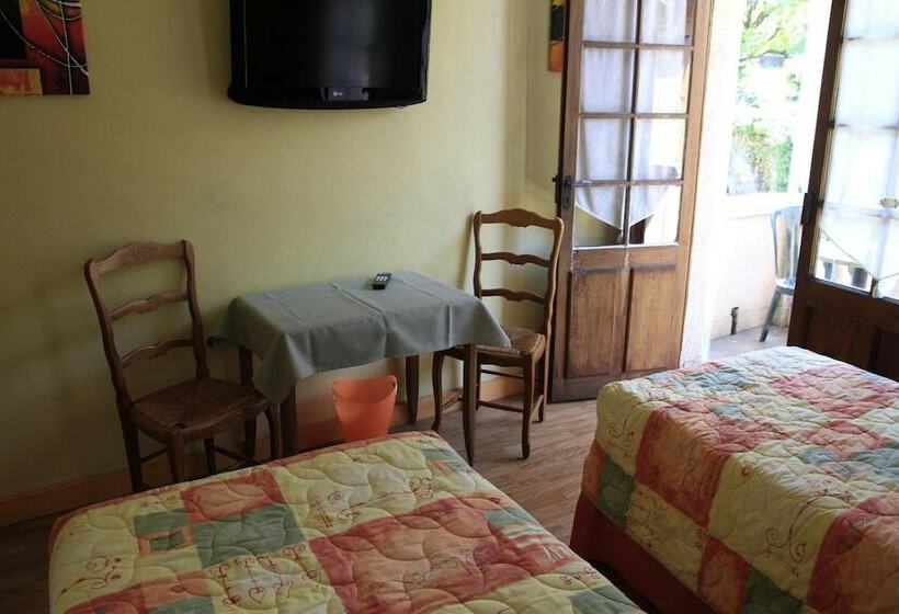 فندق De La Grotte