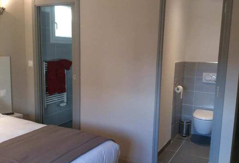 فندق Hôtel Les Petits Oreillers