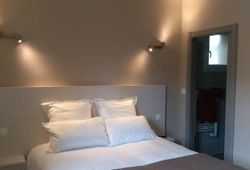 فندق Hôtel Les Petits Oreillers