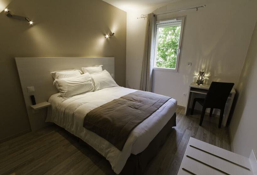 فندق Hôtel Les Petits Oreillers