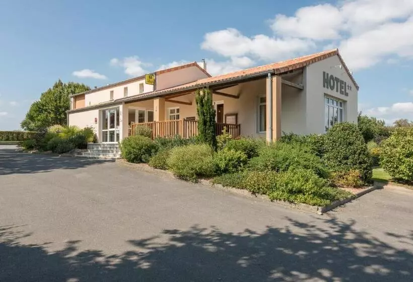 Hotelli Logis Hôtel Les 3 Marchands