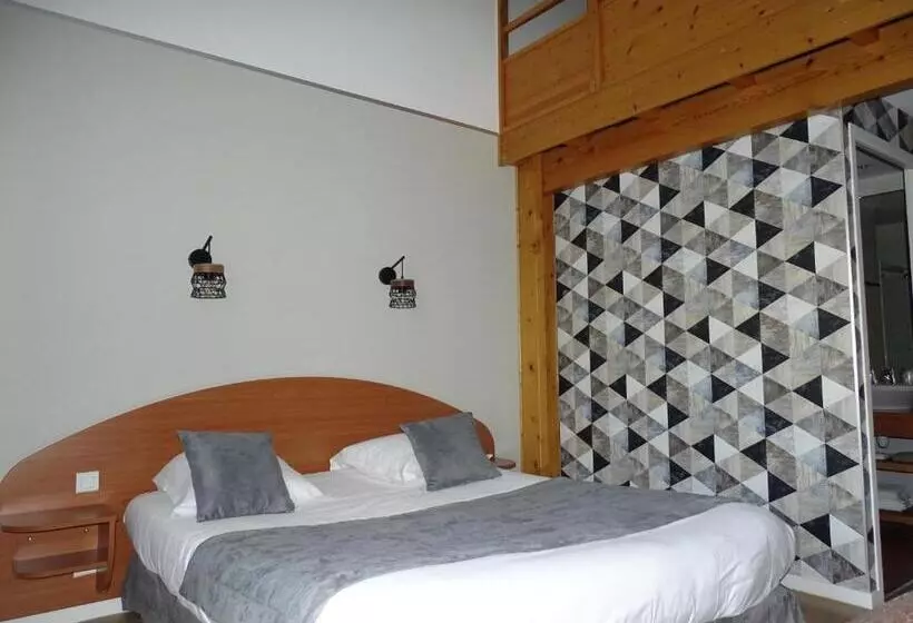 Hotelli Logis Hôtel Les 3 Marchands