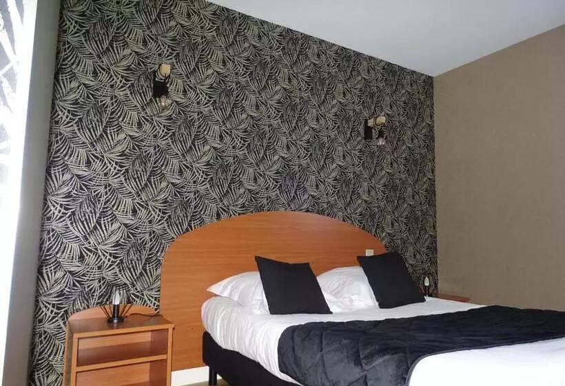 Hotelli Logis Hôtel Les 3 Marchands