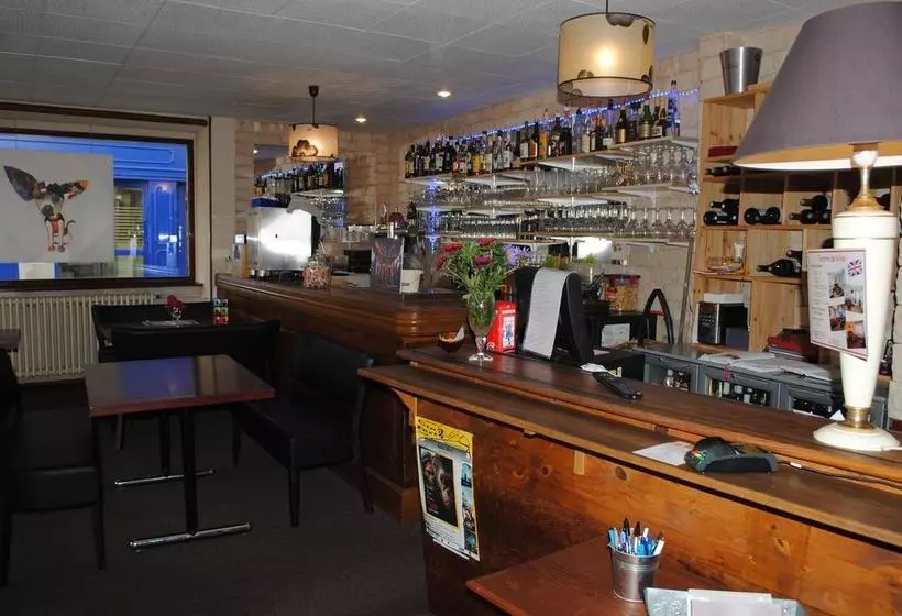 هتل Taverne De La Paix