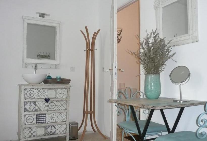 ベッドアンドブレックファースト Chambres D Hôtes De La Fontaine