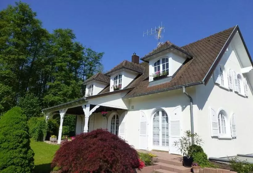 Aamiaismajoitus (B&B) Chambres D Hôtes La Parenthez