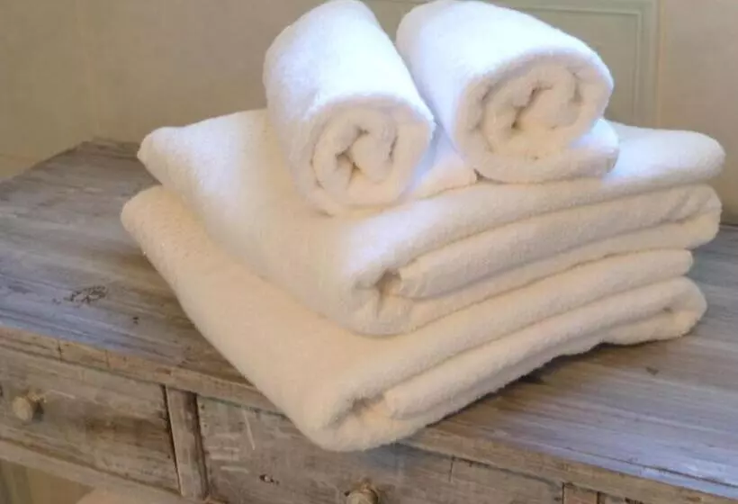 Aamiaismajoitus (B&B) Chambres D Hôtes La Parenthez