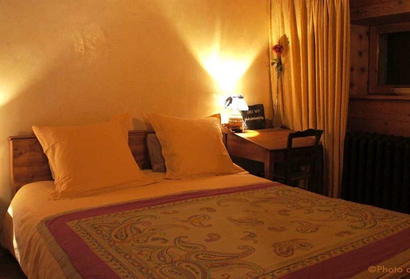 تختخواب و صبحانه Chambres D'hôtes Le Barna