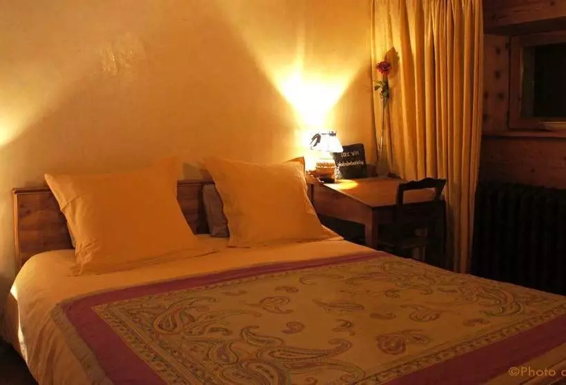 تختخواب و صبحانه Chambres D'hôtes Le Barna