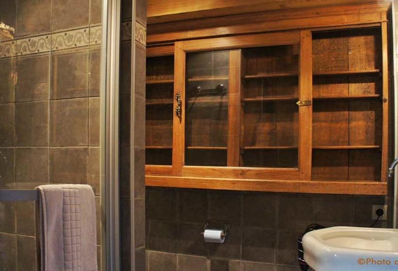 تختخواب و صبحانه Chambres D'hôtes Le Barna