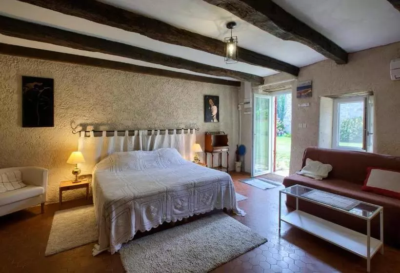 ベッドアンドブレックファースト Chambres D'hôtes Noailles